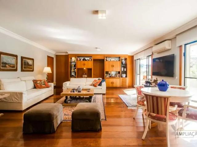 Casa / Sobrado para Venda em São Paulo/SP Cidade Jardim 5 Quartos