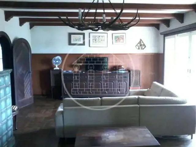 Casa / Sobrado para Venda em São Paulo/SP Guarapiranga 5 Quartos