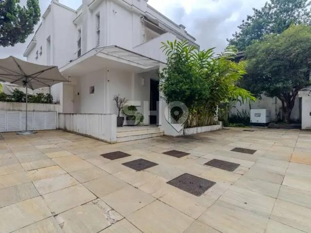 Casa / Sobrado para Venda em São Paulo/SP Higienópolis 4 Quartos