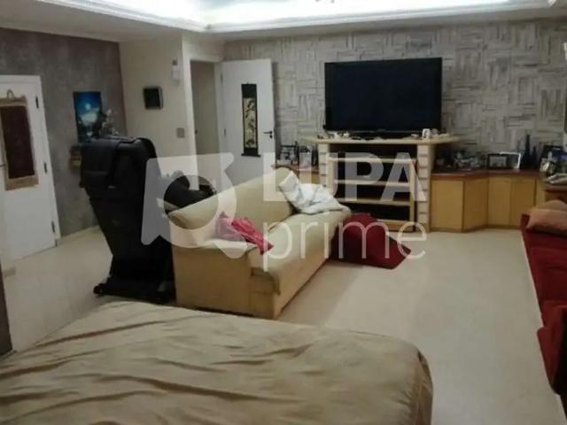 Casa / Sobrado para Venda em São Paulo/SP Horto Florestal 6 Quartos