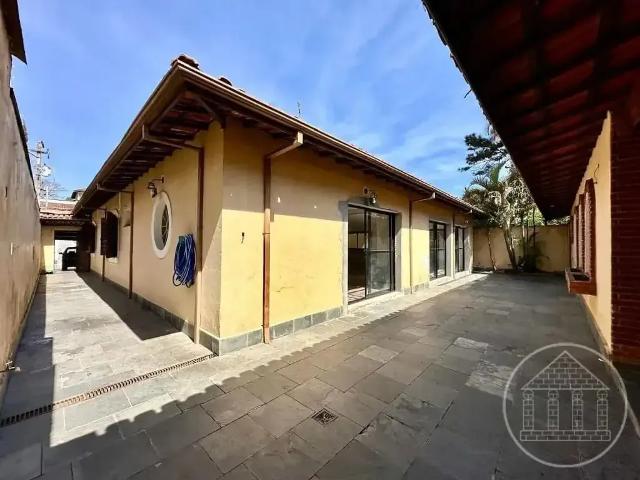 Casa / Sobrado para Venda em São Paulo/SP Interlagos 3 Quartos