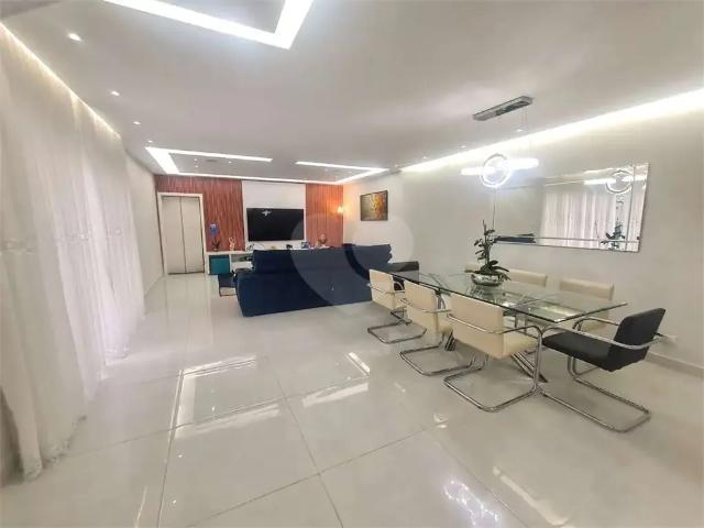 Casa / Sobrado para Venda em São Paulo/SP Interlagos 3 Quartos