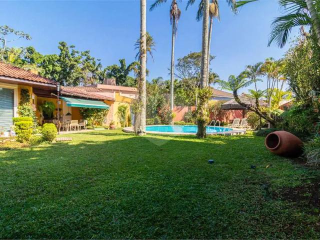 Casa / Sobrado para Venda em São Paulo/SP Interlagos 3 Quartos