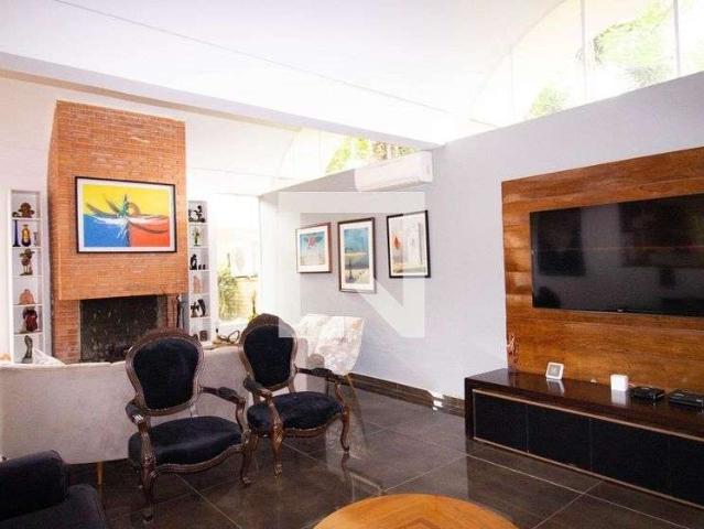 Casa / Sobrado para Venda em São Paulo/SP Interlagos 4 Quartos