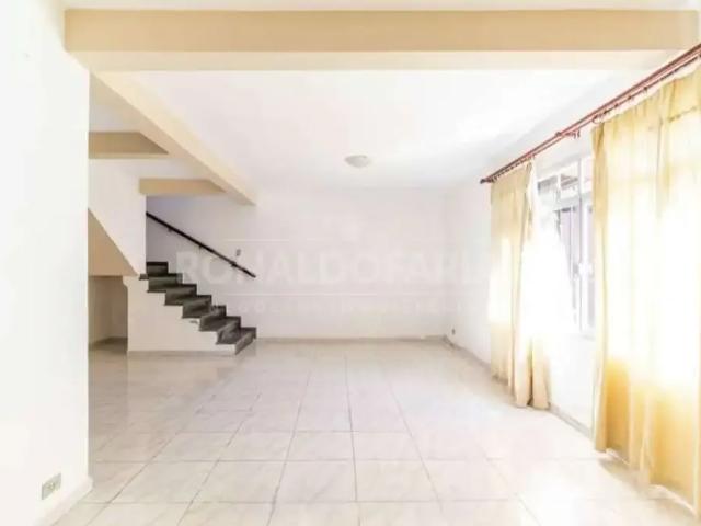 Casa / Sobrado para Venda em São Paulo/SP Interlagos 4 Quartos