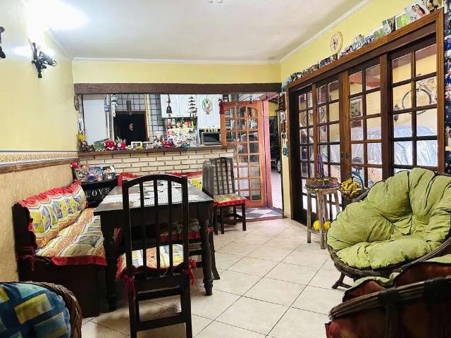 Casa / Sobrado para Venda em São Paulo/SP Interlagos 4 Quartos