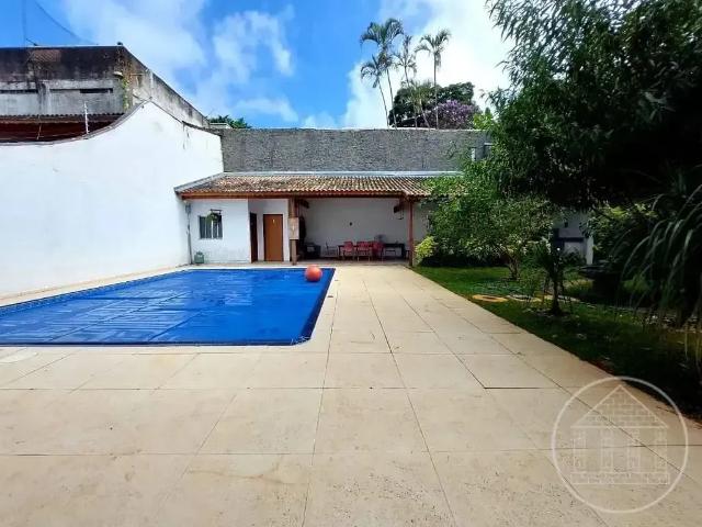Casa / Sobrado para Venda em São Paulo/SP Interlagos 4 Quartos