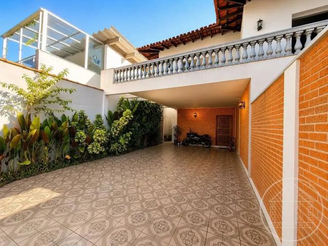 Casa / Sobrado para Venda em São Paulo/SP Interlagos 4 Quartos