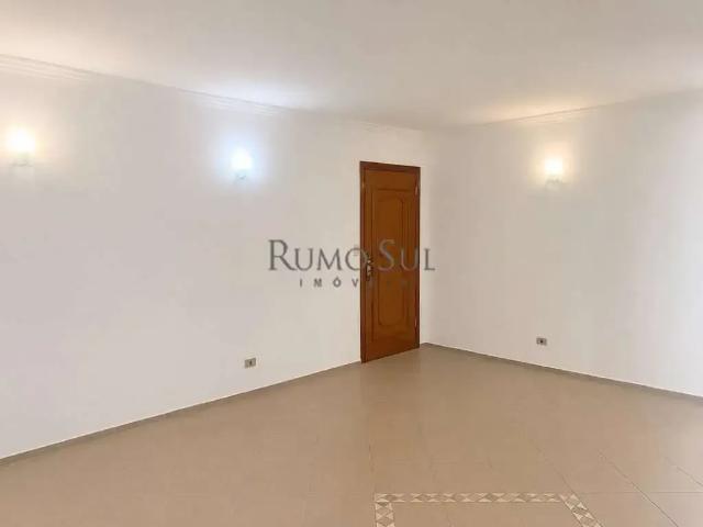Casa / Sobrado para Venda em São Paulo/SP Interlagos 4 Quartos