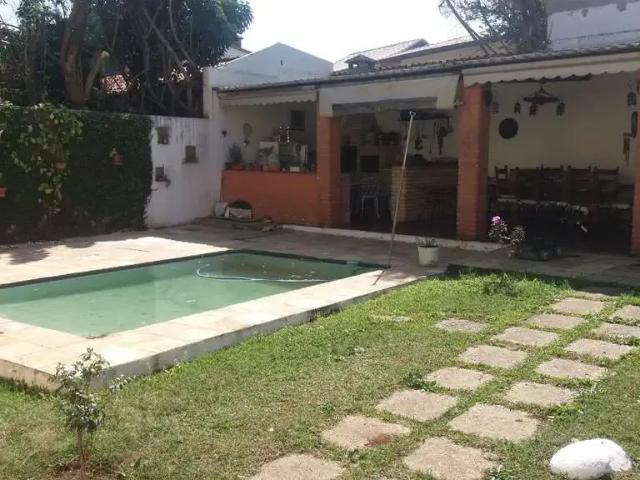 Casa / Sobrado para Venda em São Paulo/SP Interlagos 4 Quartos