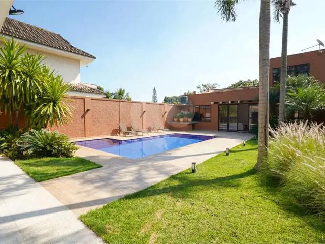 Casa / Sobrado para Venda em São Paulo/SP Interlagos 4 Quartos