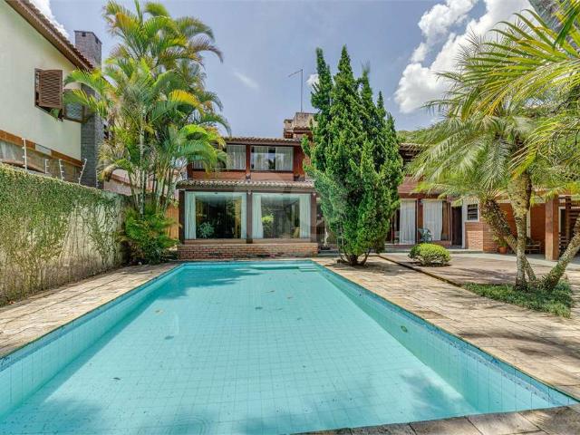 Casa / Sobrado para Venda em São Paulo/SP Interlagos 4 Quartos