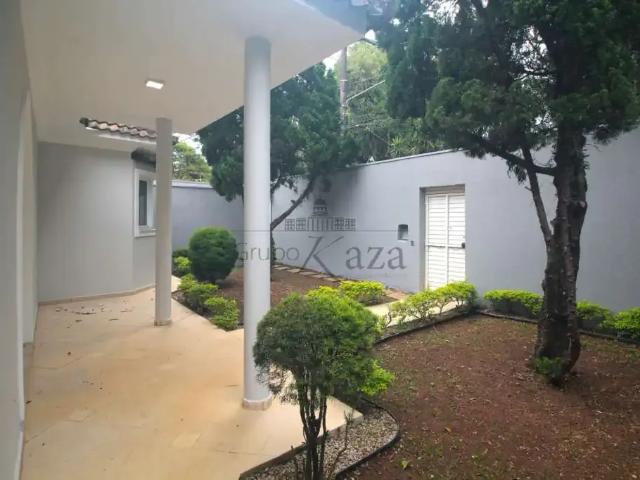Casa / Sobrado para Venda em São Paulo/SP Interlagos 4 Quartos