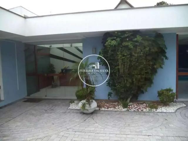 Casa / Sobrado para Venda em São Paulo/SP Interlagos 4 Quartos