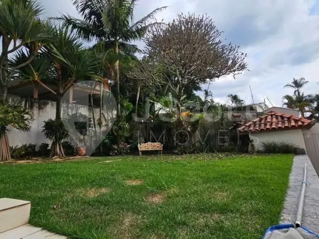 Casa / Sobrado para Venda em São Paulo/SP Interlagos 4 Quartos
