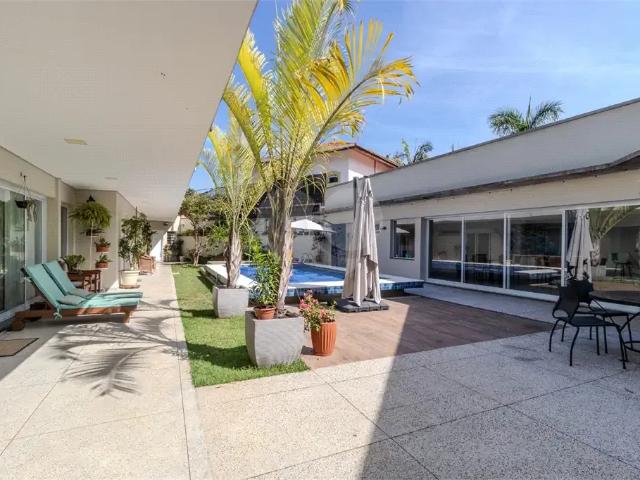 Casa / Sobrado para Venda em São Paulo/SP Interlagos 4 Quartos