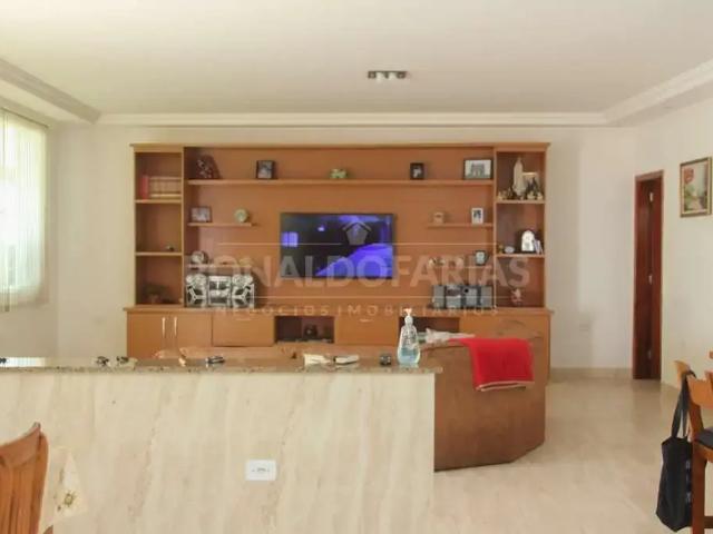Casa / Sobrado para Venda em São Paulo/SP Interlagos 4 Quartos