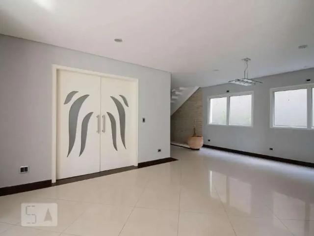 Casa / Sobrado para Venda em São Paulo/SP Interlagos 4 Quartos