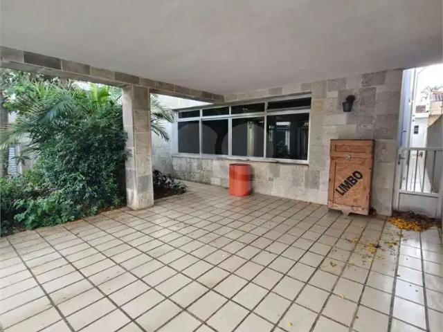 Casa / Sobrado para Venda em São Paulo/SP Interlagos 4 Quartos