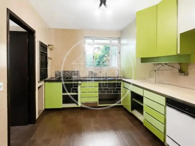 Casa / Sobrado para Venda em São Paulo/SP Interlagos 4 Quartos