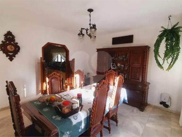 Casa / Sobrado para Venda em São Paulo/SP Interlagos 4 Quartos