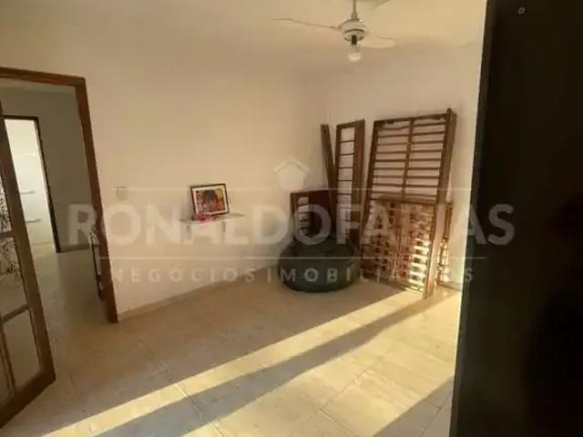 Casa / Sobrado para Venda em São Paulo/SP Interlagos 4 Quartos