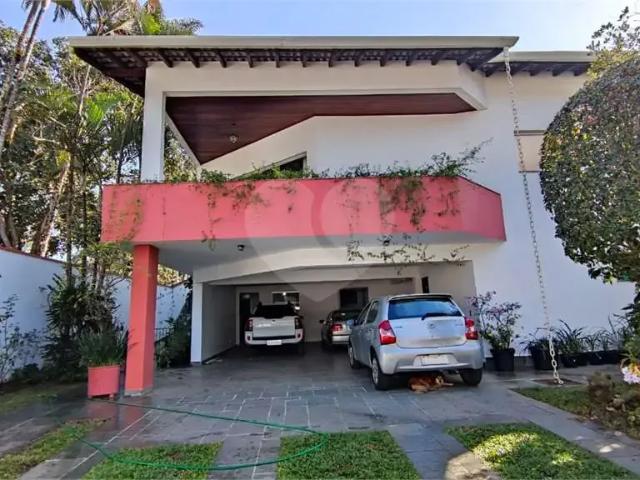 Casa / Sobrado para Venda em São Paulo/SP Interlagos 4 Quartos