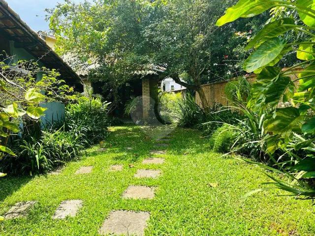 Casa / Sobrado para Venda em São Paulo/SP Interlagos 4 Quartos