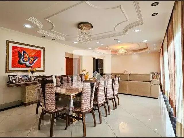 Casa / Sobrado para Venda em São Paulo/SP Interlagos 4 Quartos