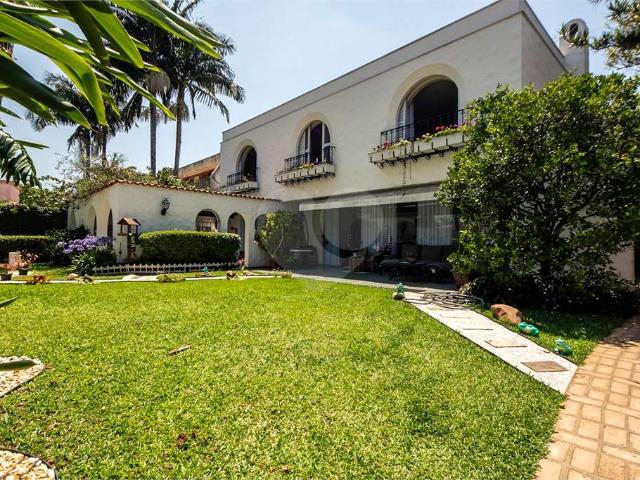 Casa / Sobrado para Venda em São Paulo/SP Interlagos 4 Quartos