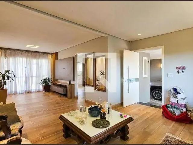 Casa / Sobrado para Venda em São Paulo/SP Interlagos 5 Quartos
