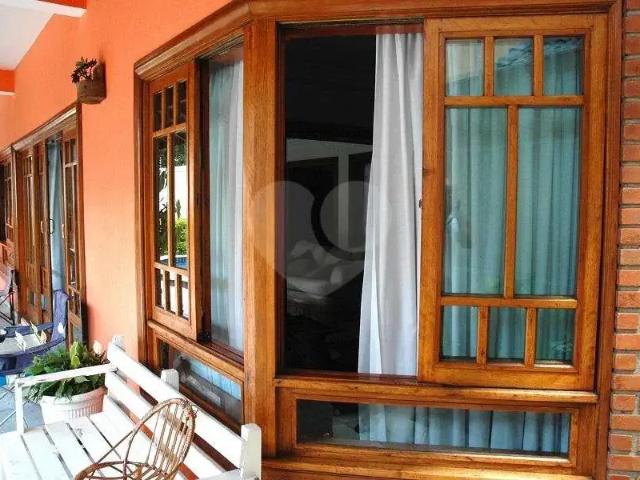 Casa / Sobrado para Venda em São Paulo/SP Interlagos 5 Quartos
