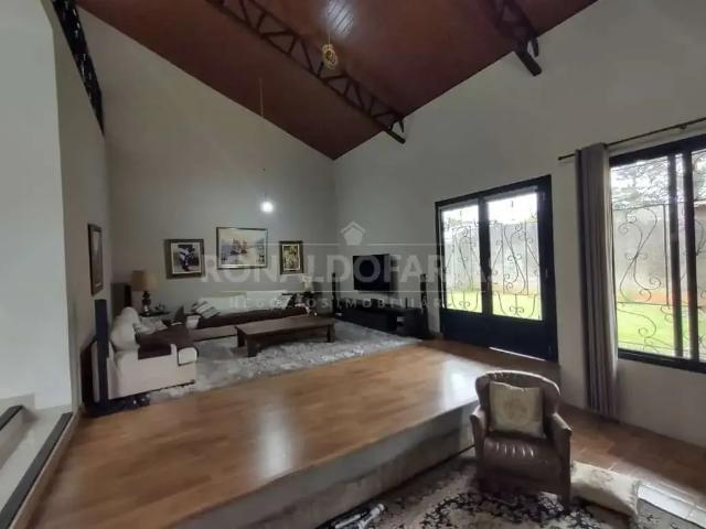 Casa / Sobrado para Venda em São Paulo/SP Interlagos 5 Quartos