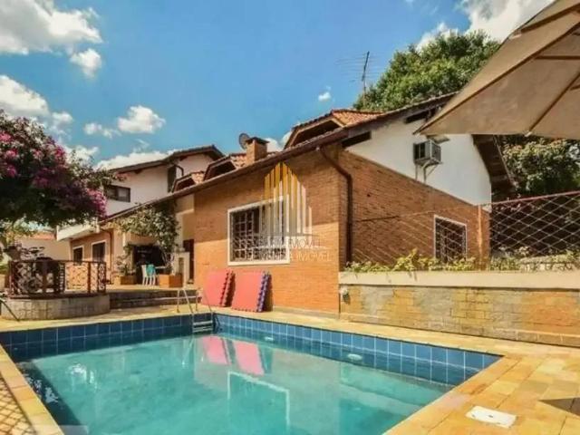 Casa / Sobrado para Venda em São Paulo/SP Interlagos 5 Quartos