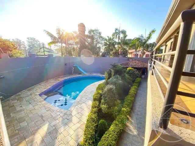 Casa / Sobrado para Venda em São Paulo/SP Interlagos 5 Quartos