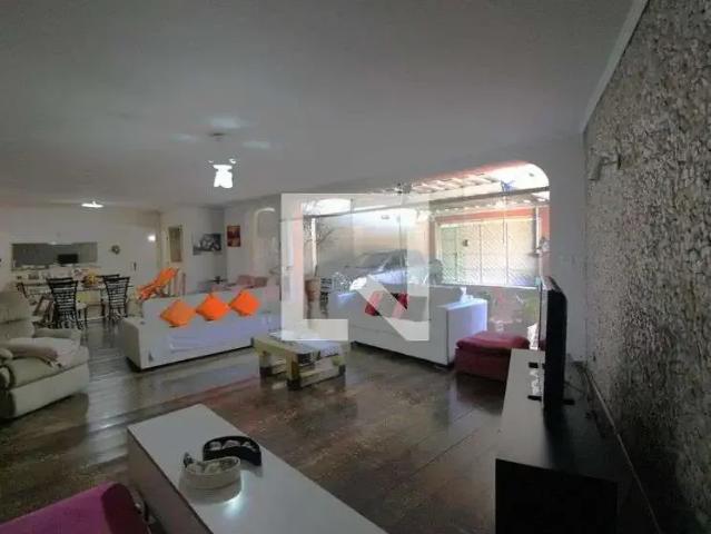 Casa / Sobrado para Venda em São Paulo/SP Interlagos 5 Quartos