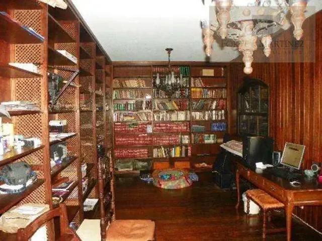 Casa / Sobrado para Venda em São Paulo/SP Interlagos 5 Quartos