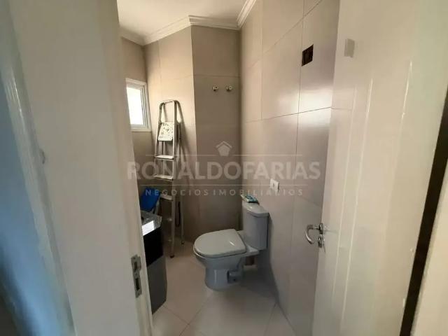 Casa / Sobrado para Venda em São Paulo/SP Interlagos 5 Quartos