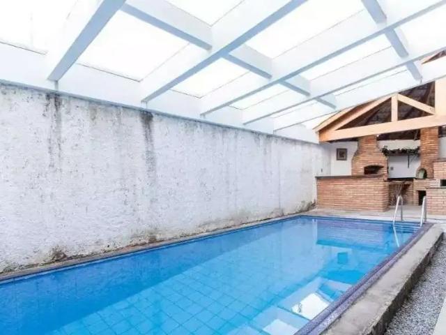 Casa / Sobrado para Venda em São Paulo/SP Interlagos 5 Quartos