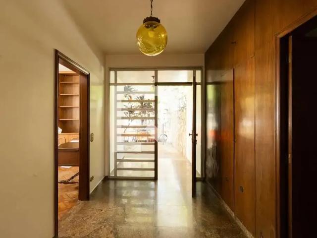 Casa / Sobrado para Venda em São Paulo/SP Interlagos 6 Quartos