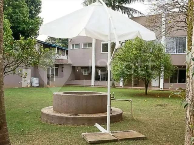 Casa / Sobrado para Venda em São Paulo/SP Interlagos 6 Quartos