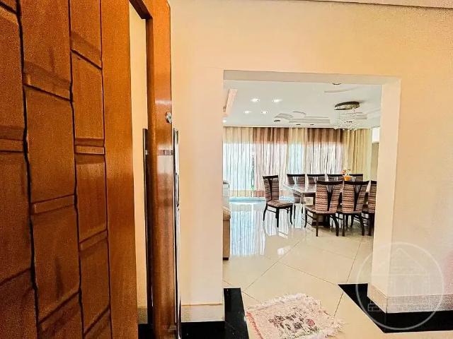 Casa / Sobrado para Venda em São Paulo/SP Interlagos 6 Quartos