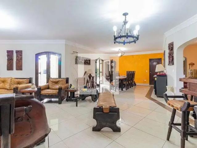 Casa / Sobrado para Venda em São Paulo/SP Interlagos 6 Quartos