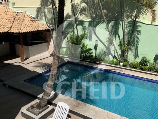 Casa / Sobrado para Venda em São Paulo/SP Interlagos 6 Quartos