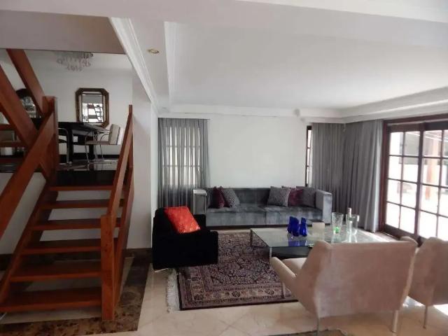 Casa / Sobrado para Venda em São Paulo/SP Interlagos 6 Quartos