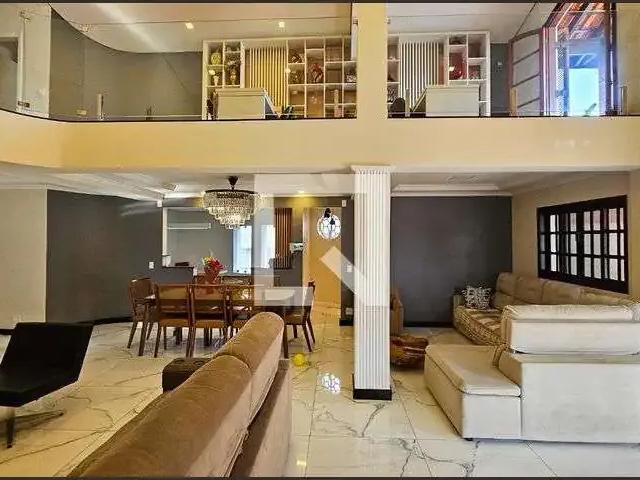 Casa / Sobrado para Venda em São Paulo/SP Interlagos 6 Quartos