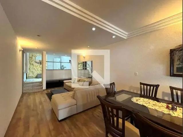 Casa / Sobrado para Venda em São Paulo/SP Jabaquara 6 Quartos
