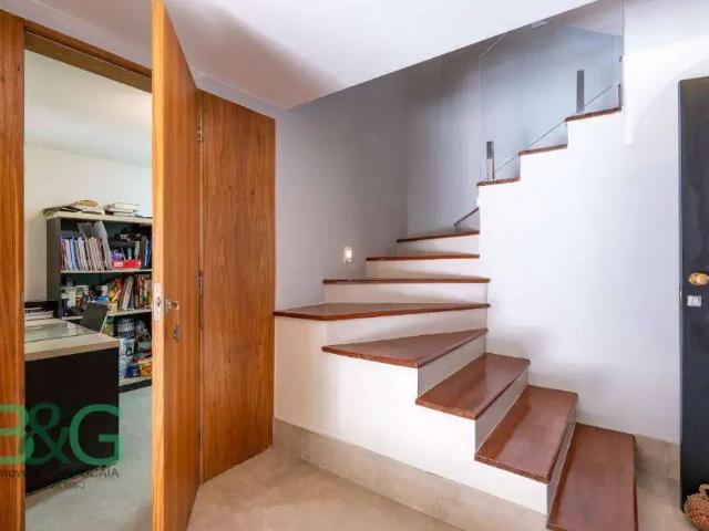 Casa / Sobrado para Venda em São Paulo/SP Jardim Colombo 6 Quartos