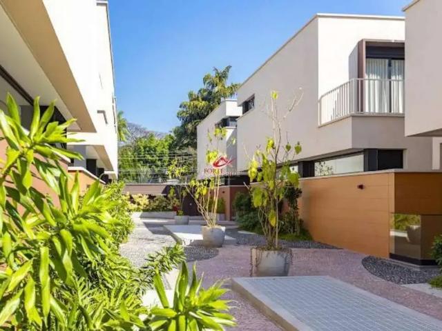 Casa / Sobrado para Venda em São Paulo/SP Jardim Cordeiro 4 Quartos
