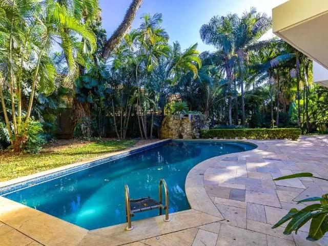 Casa / Sobrado para Venda em São Paulo/SP Jardim Cordeiro 4 Quartos